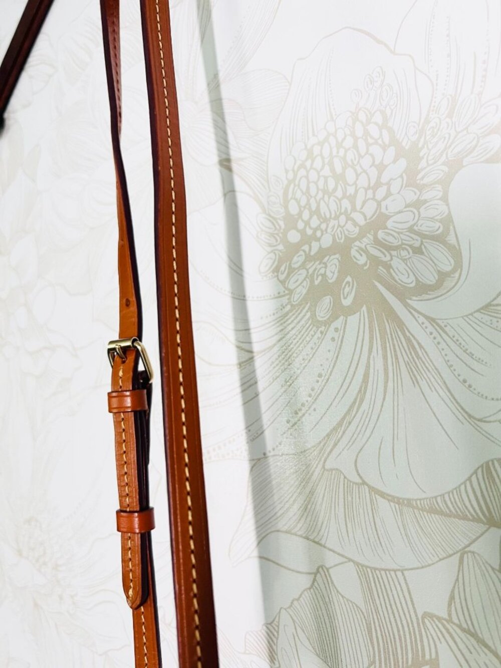 White Crossbody Bag With Braided Leather Straps & Red Interior -Adjustable Strap - Picture 15 of 16